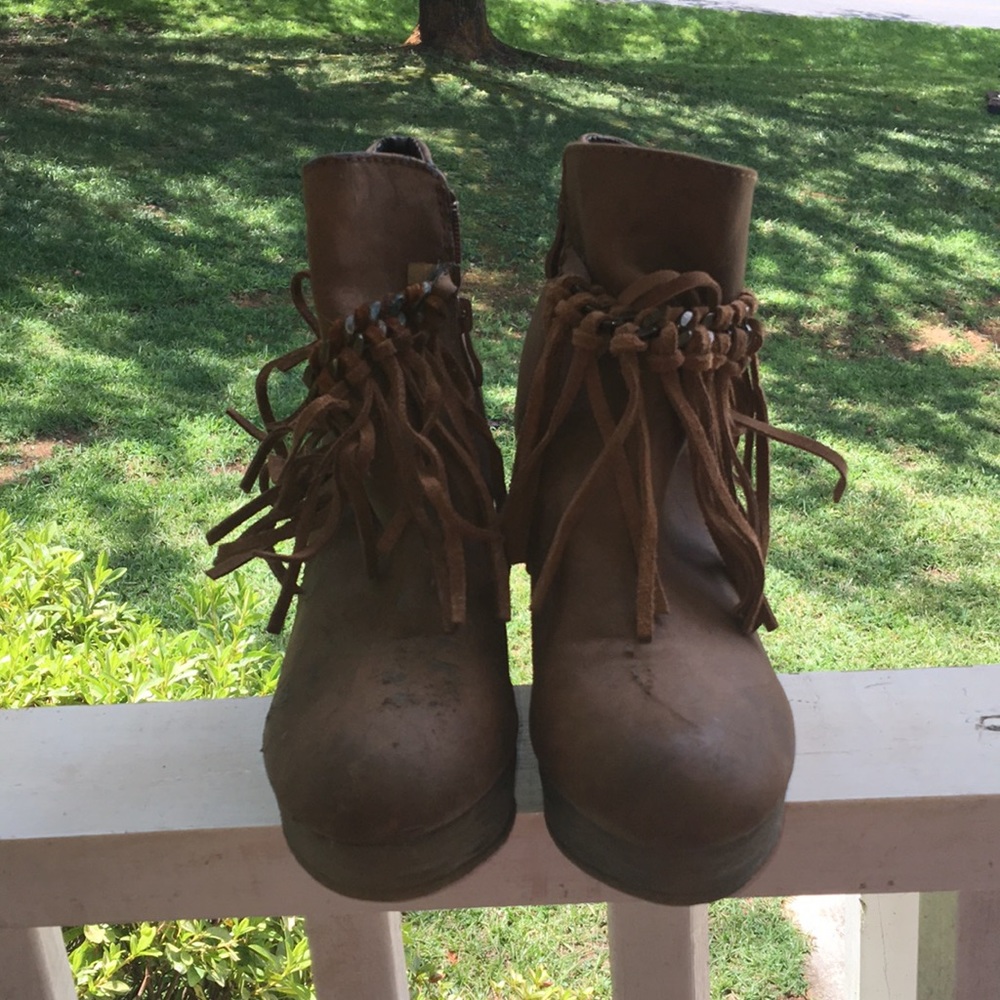 Fringe Wedge Booties